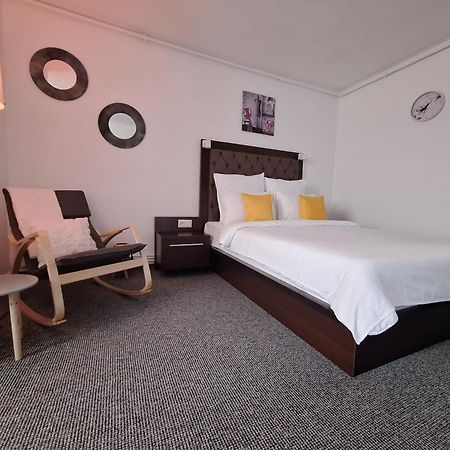 Onyx - Radiance Aparthotel Брашов Экстерьер фото