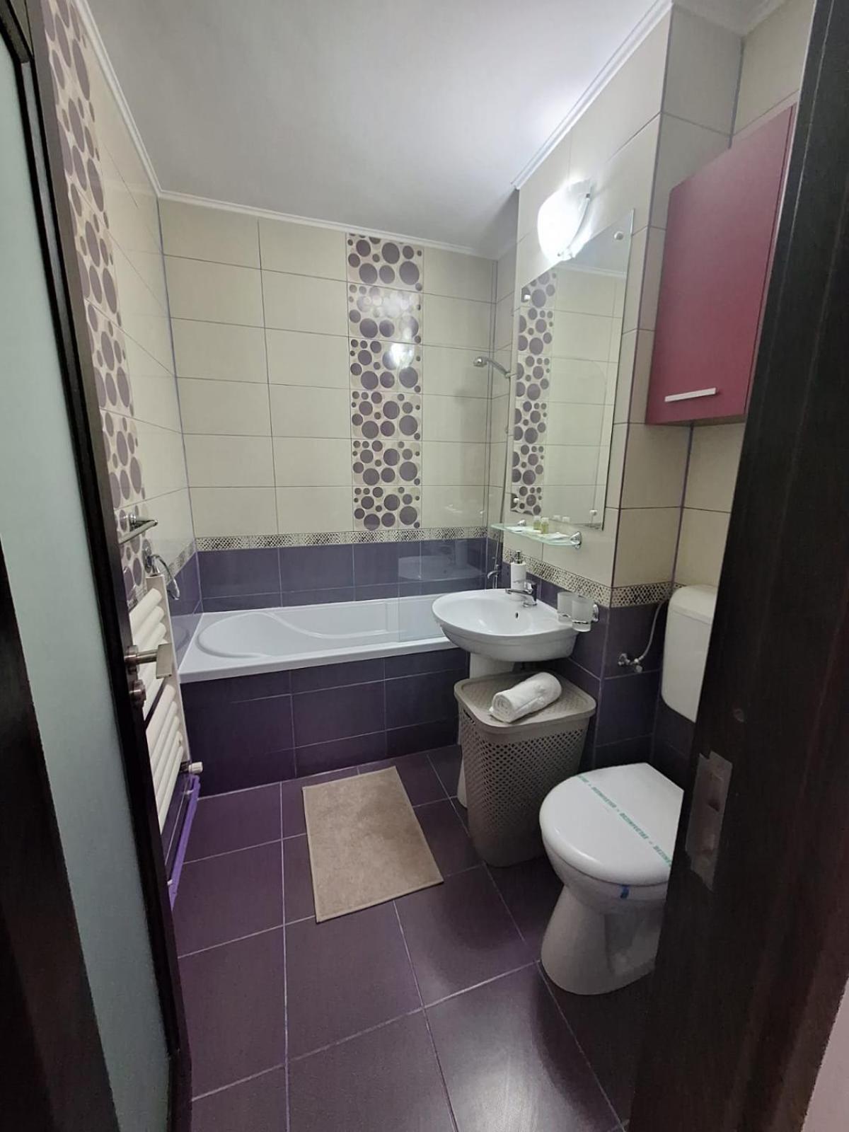 Onyx - Radiance Aparthotel Брашов Экстерьер фото